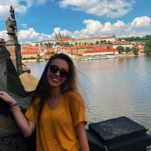 Meet your Posher, Delaney